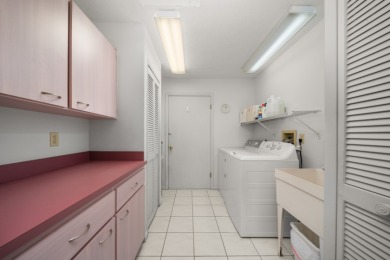 GRAND, GOLF COURSE POOL HOME! on Country Club of Sebring in Florida - for sale on GolfHomes.com, golf home, golf lot