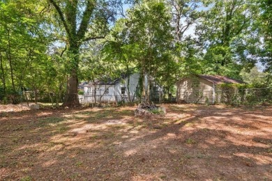 Come home to a quiet, adorable cottage that's been updated with on John A. White Golf Course in Georgia - for sale on GolfHomes.com, golf home, golf lot
