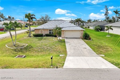 SW Cape Coral Home with room for everyone 4 Bedrooms 2 Full on Palmetto-Pine Country Club in Florida - for sale on GolfHomes.com, golf home, golf lot