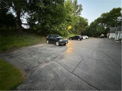 Golf course townhome. Fantastic find in Eden Prairie! 3 Bedrooms on Bent Creek Golf Club in Minnesota - for sale on GolfHomes.com, golf home, golf lot