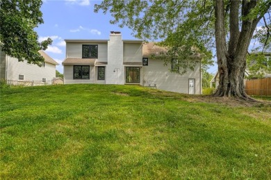 Looking for a better-than-brand-new home? This fully remodeled on National Golf Club of Kansas City in Missouri - for sale on GolfHomes.com, golf home, golf lot