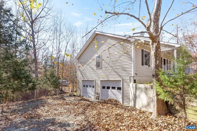 Main-Level Living Near Beach 3 at Lake Monticello! Enjoy easy on Lake Monticello Golf Course in Virginia - for sale on GolfHomes.com, golf home, golf lot