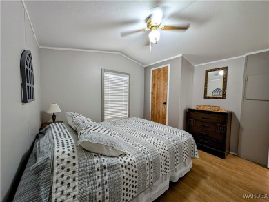 Spacious 1 bedroom 1 bath home. Newly renovated with new paint on Riverview Golf Course in Arizona - for sale on GolfHomes.com, golf home, golf lot