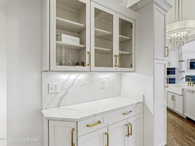 Highly sought after Lake Forest custom built home. 5 bedrooms, 5 on Lake Forest Country Club in Kentucky - for sale on GolfHomes.com, golf home, golf lot