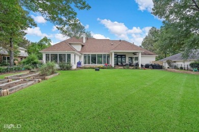 Freshly painted brick 4 BR 3.5 Bath home featuring Stunning on Southern Trace Country Club in Louisiana - for sale on GolfHomes.com, golf home, golf lot