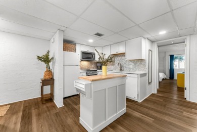 INVESTOR'S DREAM!!! 

Newly Remodeled (over $35k), one of the on Signal Hill Golf Course, Inc. in Florida - for sale on GolfHomes.com, golf home, golf lot