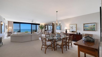 Island paradise behind the gates of the Longboat Key Club Island on Links on Longboat Golf Club in Florida - for sale on GolfHomes.com, golf home, golf lot