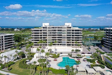 Island paradise behind the gates of the Longboat Key Club Island on Links on Longboat Golf Club in Florida - for sale on GolfHomes.com, golf home, golf lot
