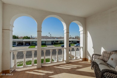 Look no further! This charming 2-bedroom townhome in the 55+ Sun on Sun City South Golf Course in Arizona - for sale on GolfHomes.com, golf home, golf lot