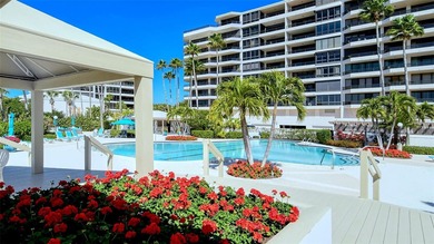 Under contract-accepting backup offers. Island paradise behind on Links on Longboat Golf Club in Florida - for sale on GolfHomes.com, golf home, golf lot