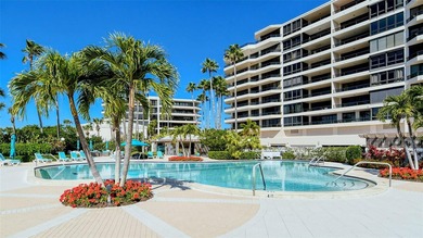 Under contract-accepting backup offers. Island paradise behind on Links on Longboat Golf Club in Florida - for sale on GolfHomes.com, golf home, golf lot