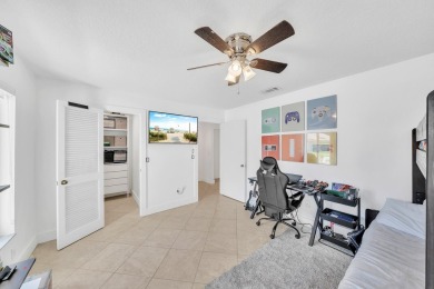 Welcome to 10255 Sunset Bend Drive, Boca Raton, FL 33428 -- on Boca Woods Country Club in Florida - for sale on GolfHomes.com, golf home, golf lot