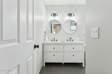 Live where everyone wants to be, in the sought-after 85254 zip on Kierland Golf Club in Arizona - for sale on GolfHomes.com, golf home, golf lot