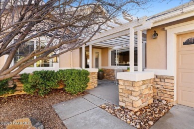 Beautifully maintained, Move-In Ready 2 bedroom + Den, 2 bath, 1 on Prescott Lakes Golf and Country Club in Arizona - for sale on GolfHomes.com, golf home, golf lot