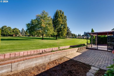 Welcome home, Summerfield!  A hole in one opportunity to live in on Summerfield Golf and Country Club in Oregon - for sale on GolfHomes.com, golf home, golf lot