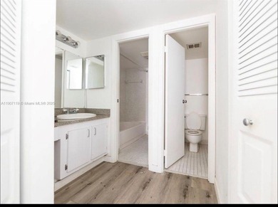 Stunning 1BD/1.5BA Condo in Coronado Towers, Aventura

This on Turnberry Isle Resort and Club in Florida - for sale on GolfHomes.com, golf home, golf lot