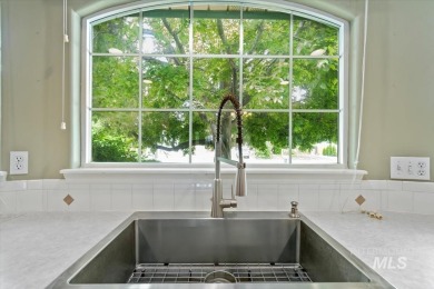 SINGLE LEVEL CHARMER situated within a highly desirable central on Centennial Golf Course in Idaho - for sale on GolfHomes.com, golf home, golf lot