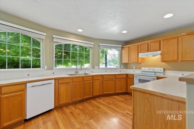 SINGLE LEVEL CHARMER situated within a highly desirable central on Centennial Golf Course in Idaho - for sale on GolfHomes.com, golf home, golf lot