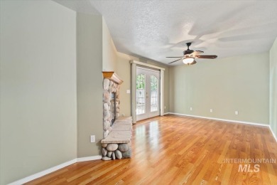 SINGLE LEVEL CHARMER situated within a highly desirable central on Centennial Golf Course in Idaho - for sale on GolfHomes.com, golf home, golf lot