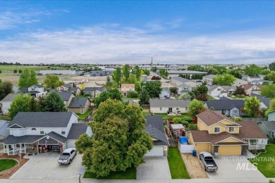 SINGLE LEVEL CHARMER situated within a highly desirable central on Centennial Golf Course in Idaho - for sale on GolfHomes.com, golf home, golf lot