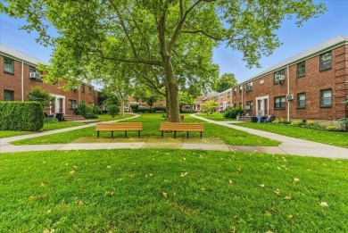 Welcome to this corner one-bedroom upper unit in the Clearview on Clearview Park Golf Course in New York - for sale on GolfHomes.com, golf home, golf lot