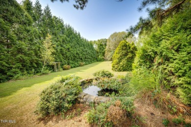 Welcome to 801 Ridgecrest Road, an idyllic, one-level, 4 bedroom on Pine Oaks Golf Club in Tennessee - for sale on GolfHomes.com, golf home, golf lot