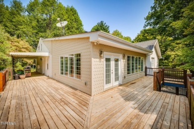 Welcome to 801 Ridgecrest Road, an idyllic, one-level, 4 bedroom on Pine Oaks Golf Club in Tennessee - for sale on GolfHomes.com, golf home, golf lot