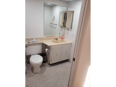 1st Floor Move in Ready Condo with Glass Enclosed Florida Room on Kings Point Golf -Flanders Way in Florida - for sale on GolfHomes.com, golf home, golf lot