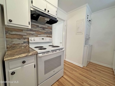 MOTIVATED SELLER! Live or use as SHORT TERM RENTAL where Others on Knollwood Fairways and Driving  in North Carolina - for sale on GolfHomes.com, golf home, golf lot