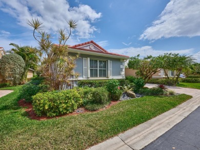 Welcome to this beautifully maintained 3-bedroom, 2.5-bathroom on Wycliffe Golf and Country Club in Florida - for sale on GolfHomes.com, golf home, golf lot