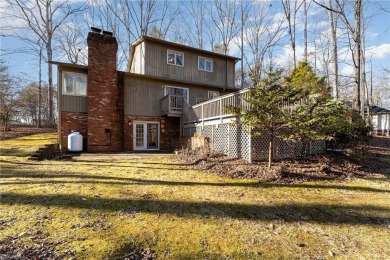 This 3 bedroom & 4 bathroom home features beautiful 2 story on Deep Springs Country Club, Inc. in North Carolina - for sale on GolfHomes.com, golf home, golf lot