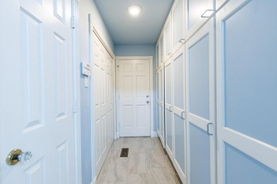 Custom California Continental 4/5.2/3 plus basement located in on LakeRidge Country Club in Texas - for sale on GolfHomes.com, golf home, golf lot