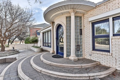 Custom California Continental 4/5.2/3 plus basement located in on LakeRidge Country Club in Texas - for sale on GolfHomes.com, golf home, golf lot