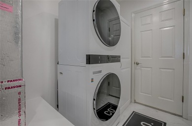 This is a WOW TURNKEY HOME!  New roof and HVAC in 2020.  Totally on The Links of Spruce Creek in Florida - for sale on GolfHomes.com, golf home, golf lot