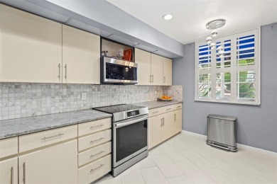 Amazing 3B/2B condo in the gated community of Vizcaya! Enjoy on Oaks Country Club in Florida - for sale on GolfHomes.com, golf home, golf lot