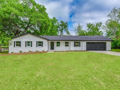 Incredible, virtually brand new 4/4.5 home in the well located on Killearn Country Club and Inn in Florida - for sale on GolfHomes.com, golf home, golf lot