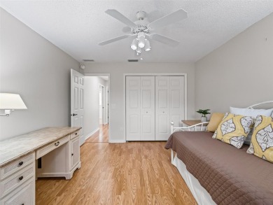 ROOF 2020. HVAC 2021. BEAUTIFULLY UPDATED Willow/Wisteria Model on The Links of Spruce Creek in Florida - for sale on GolfHomes.com, golf home, golf lot