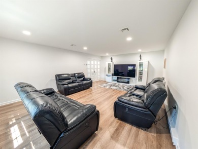 Spacious, Updated Condo in Leisure Village - 55+ and older on Leisure Village Golf Course in New York - for sale on GolfHomes.com, golf home, golf lot