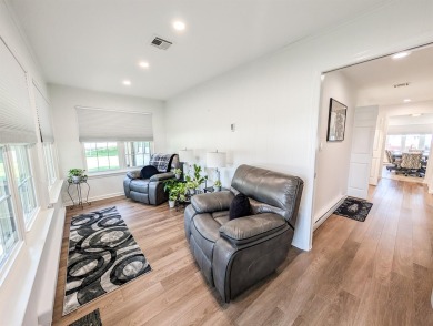 Spacious, Updated Condo in Leisure Village - 55+ and older on Leisure Village Golf Course in New York - for sale on GolfHomes.com, golf home, golf lot