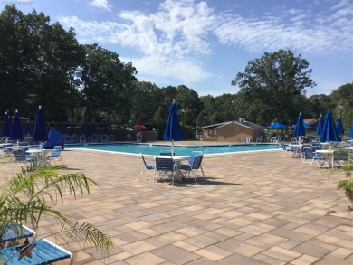 Spacious, Updated Condo in Leisure Village - 55+ and older on Leisure Village Golf Course in New York - for sale on GolfHomes.com, golf home, golf lot