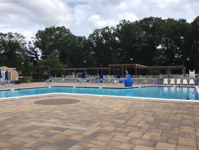 Spacious, Updated Condo in Leisure Village - 55+ and older on Leisure Village Golf Course in New York - for sale on GolfHomes.com, golf home, golf lot