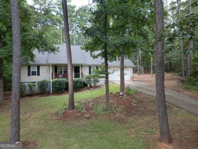 Clean well-maintained move-in ready 3/2 ranch home with a large on Turtle Cove Golf Course in Georgia - for sale on GolfHomes.com, golf home, golf lot