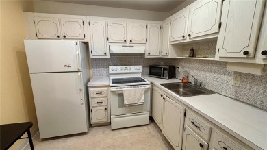 PRICE REDUCED! Move in ready FULLY FURNISHED 1 bedroom 1.5 bath on Sandpiper Golf Club in Florida - for sale on GolfHomes.com, golf home, golf lot