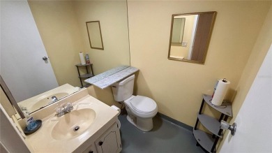 PRICE REDUCED! Move in ready FULLY FURNISHED 1 bedroom 1.5 bath on Sandpiper Golf Club in Florida - for sale on GolfHomes.com, golf home, golf lot