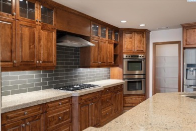MLS# 287131 Waterfront Living: Where Lifestyle Meets Luxury on Columbia Point Golf Course in Washington - for sale on GolfHomes.com, golf home, golf lot