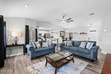 Charming Coastal Retreat - Fully Updated & Prime LocationWelcome on Holiday Golf Club in Florida - for sale on GolfHomes.com, golf home, golf lot