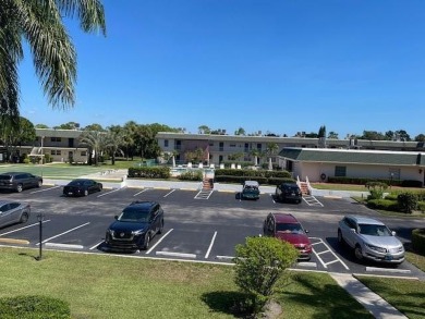 Welcome To Stuart, Florida, Perfect Location! 2 Bed 2 Bath 2nd on Monterey Yacht and Country Club in Florida - for sale on GolfHomes.com, golf home, golf lot