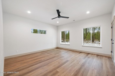 MOVE IN READY! The Radiant floor plan offers 2,014 sq ft of on Stoneridge Golf Club in Idaho - for sale on GolfHomes.com, golf home, golf lot