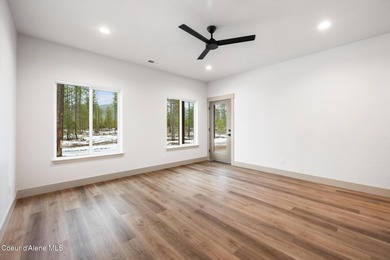 MOVE IN READY! The Radiant floor plan offers 2,014 sq ft of on Stoneridge Golf Club in Idaho - for sale on GolfHomes.com, golf home, golf lot