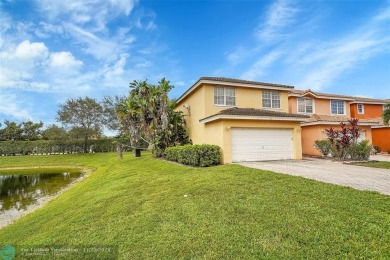 LARGE CORNER 3 BEDROOM 2.5 BATH HOME WITH LOFT  CAN BE 4TH on Inverrary Country Club in Florida - for sale on GolfHomes.com, golf home, golf lot